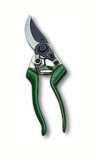 By-pass pruning shears