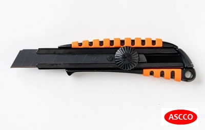 18 mmスナップオフブレードカッター