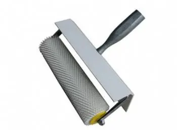 Spike Roller